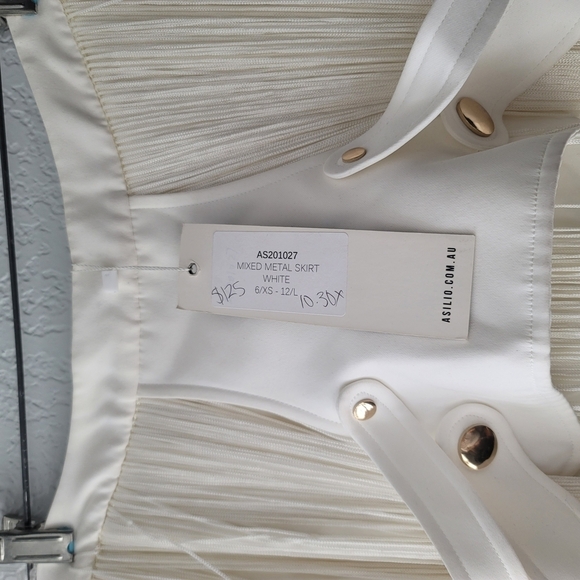 White Fringe Mini Skirt - Picture 2 of 2